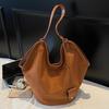 Women's Large-Capacity Retro Shoulder Tote - High-Value Autumn Fashion for Commuting