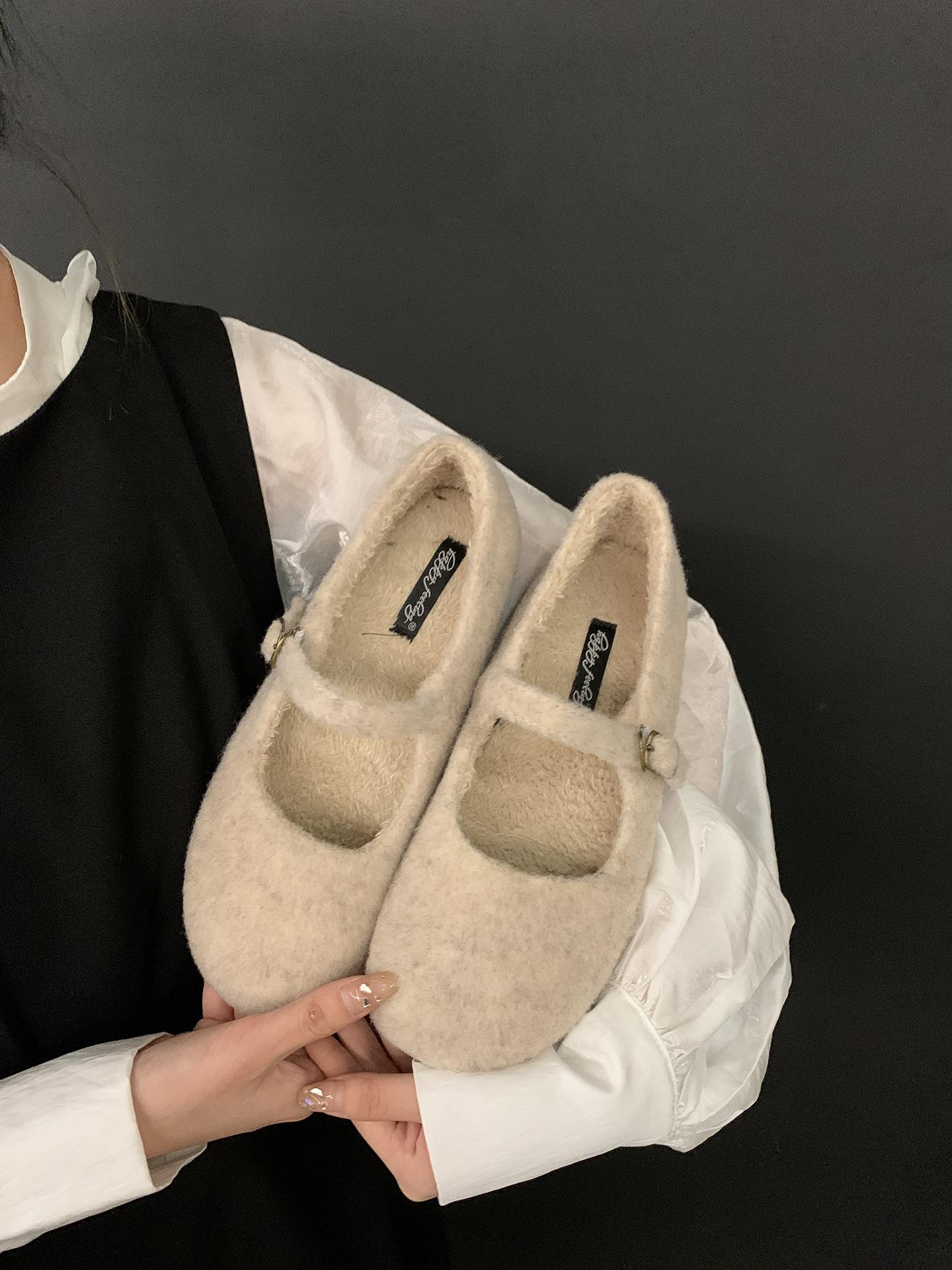 

Сяосянфэн пушистые туфли женские плоские шерстяные Мэри Джейн бархатные вечерний бриз юбка фея балет пушистые туфли верхняя одежда 40