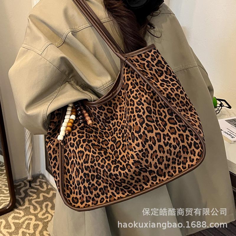 Leopard Print Bag Women's 2025 New Autumn and Winter Suede Shoulder Armpit Bag High-end Sense Commuter Tote Bag