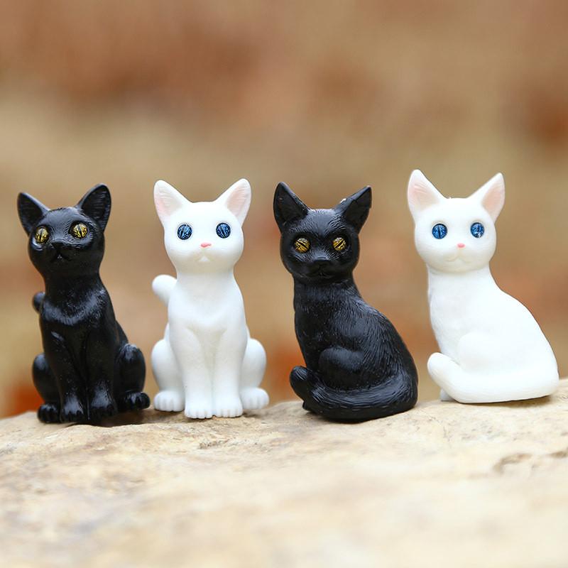 Creative Cute Cat Pvc Desktop Decor Collectible Black And White Sitting Animal Figure For Home Office