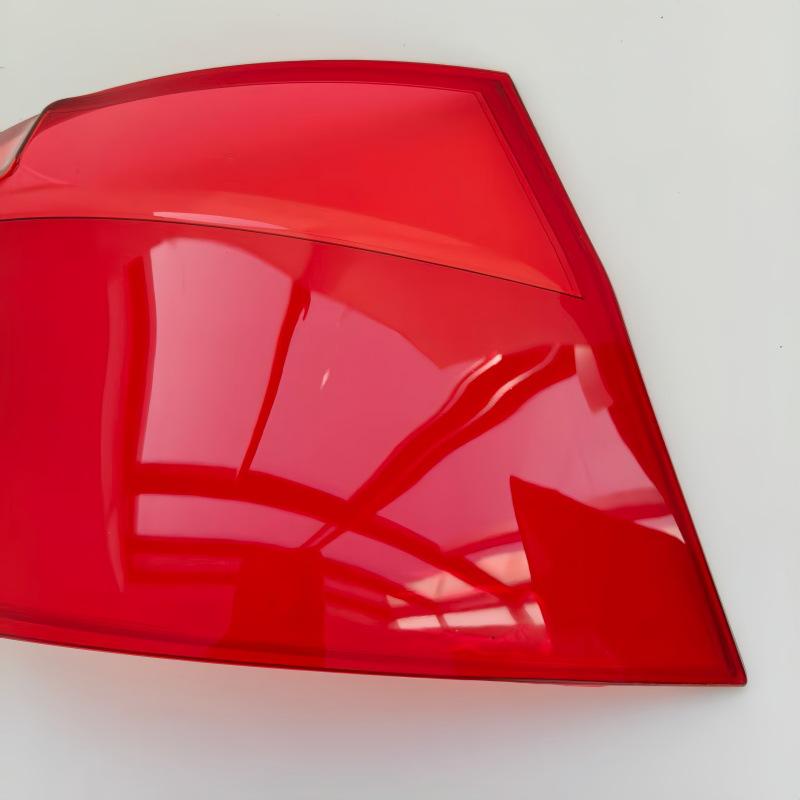 Zadní kryt světla a kryt pro BMW řady 5 (F18) pro modely 2014-2017