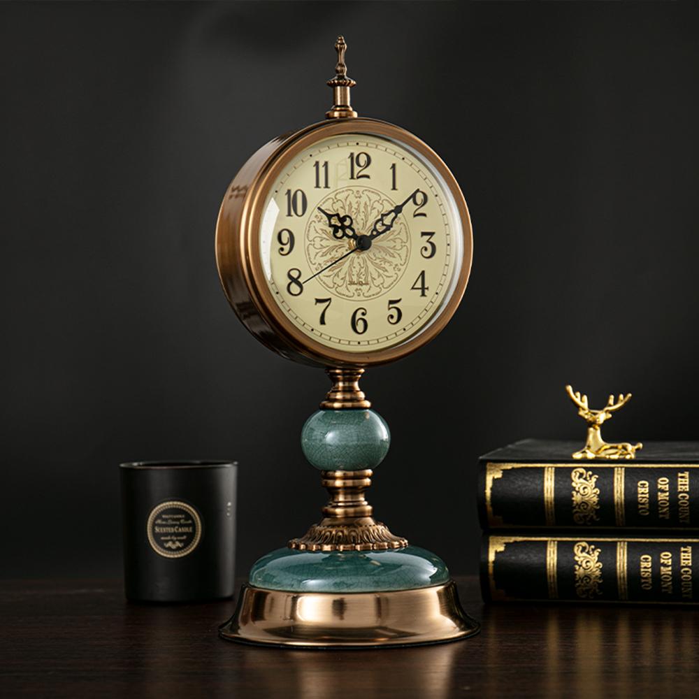 Retro Table Clock Creative Living Room Dining Room Restaurant Bedroom Indoor Home Decoration Silent Metal Desk Clock Gift Clocks