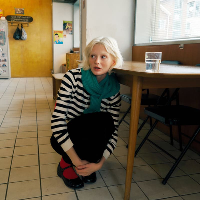 GREENBUTTER Flauschiger Kurzer Schal (Grün)