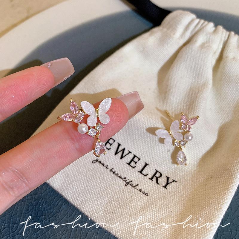 Female Delicate Niche Versatile Butterfly Earrings