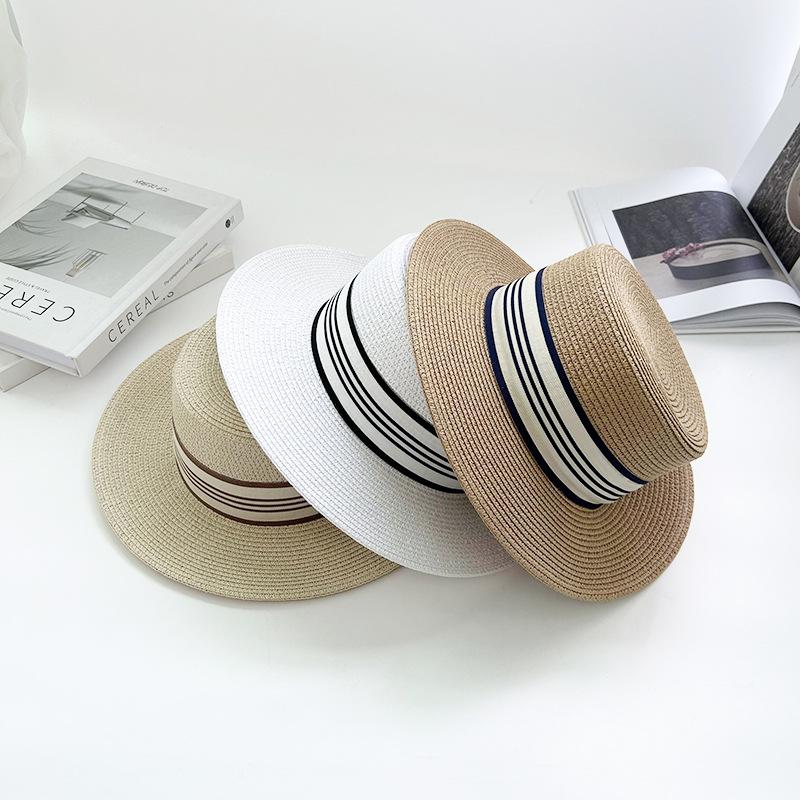 Flacher gestreifter gewebter Strohhut für Damen im Sommer Neu Koreanischer Promi Instagram Neuer Sonnenschutzhut für Urlaub und Ausflug