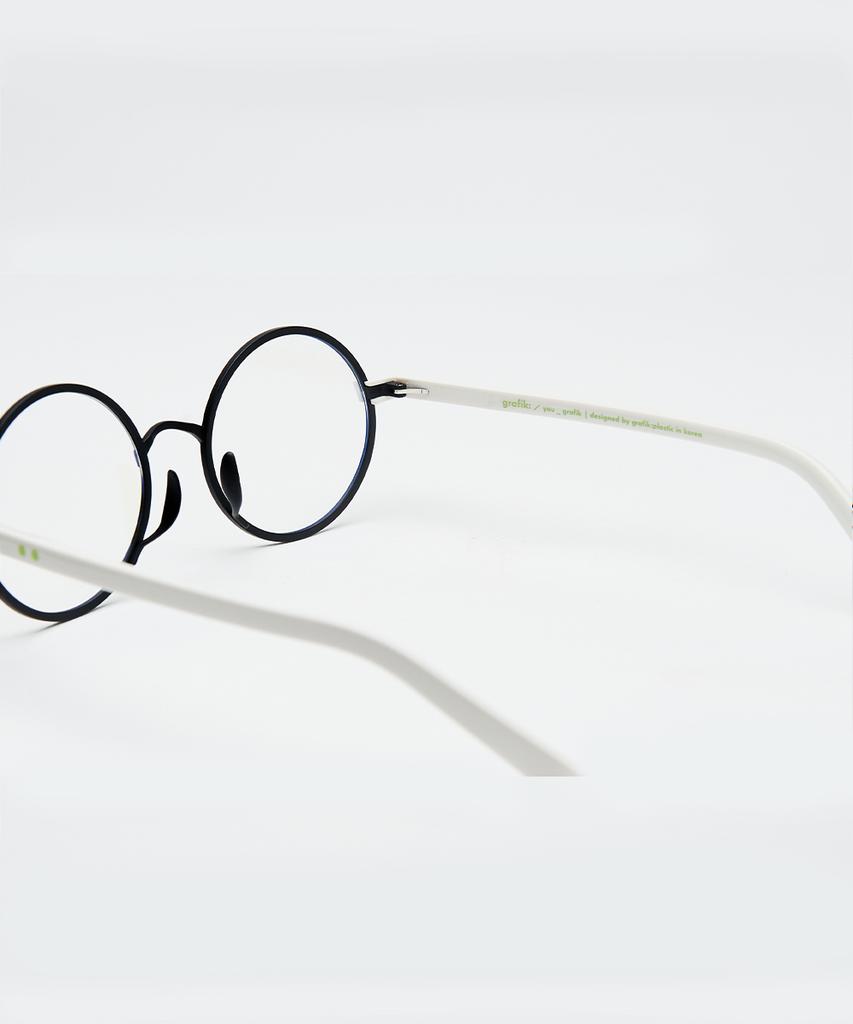 Geulapigpeullaseutig Veen_Black Off_White