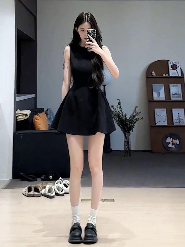 Women s French Style Sleeveless Black Dress - Summer Petite Waist-Cinched Tank Dress S
