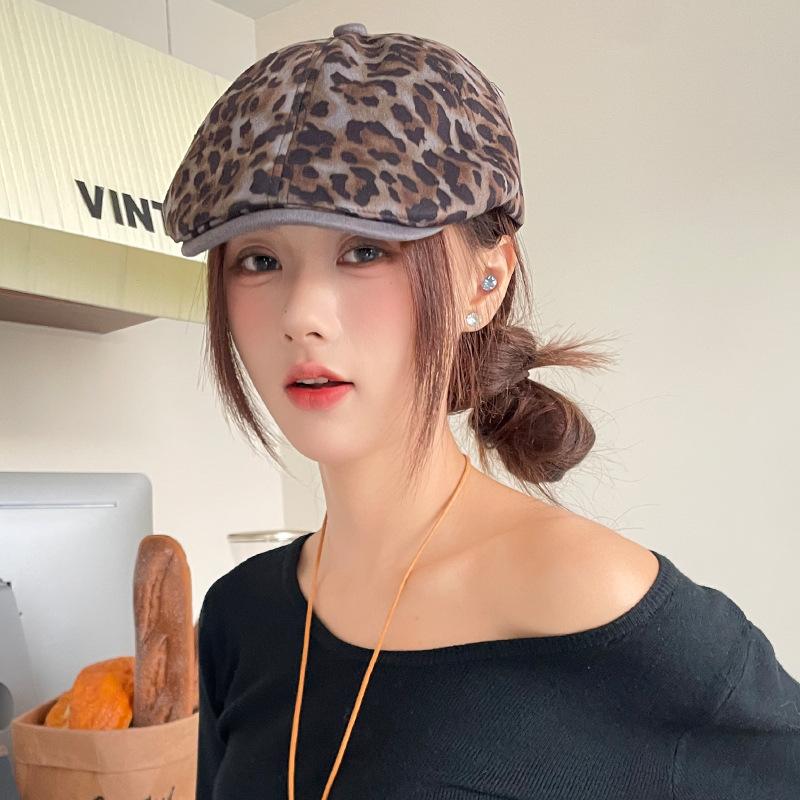 Korean Leopard Print Suede Forward Hat Women's American Retro Large Head Beret Autumn and Winter Face Small Duck Tongue Hat