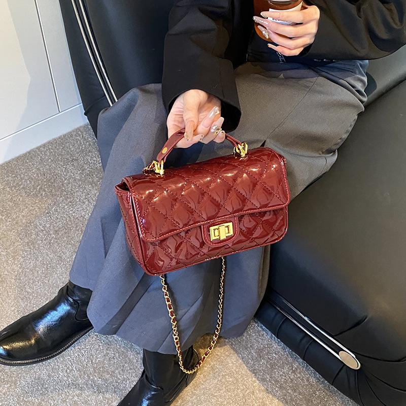 New fashion embroidered thread patent leather rhombus chain bag portable shoulder crossbody trendy women's bag