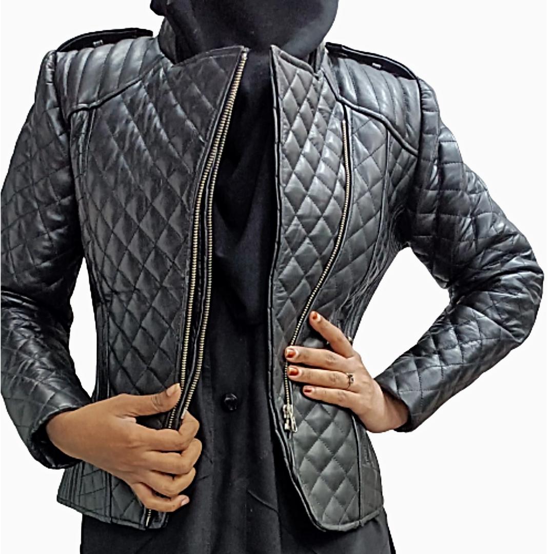 

Жіноча чорна м’яка шкіра зі справжньої овечої шкіри, стьобана байкерська куртка, мотоциклетна куртка, мотоциклетна куртка, тонкий крій, стильна куртка на блискавці, жіноча куртка, подарунок дружині M чорний