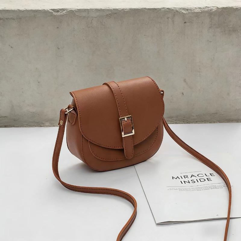 Simple metal buckle flip adjustable shoulder strap messenger bag personalized versatile commuter women's bag fashion saddle bag