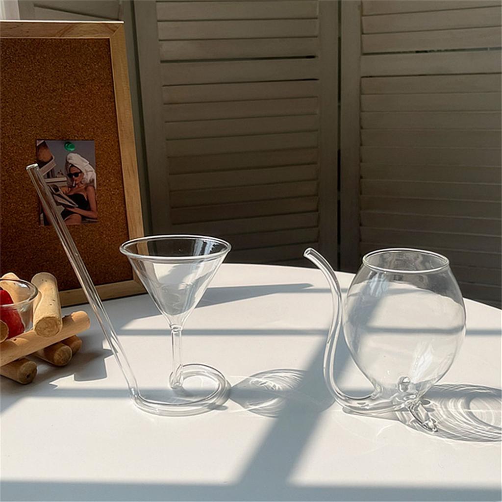 Einzigartiges Pfeifenform-Design Cocktailglas mit Trinkhalm Ideal für festliche Feiern und den täglichen Genuss