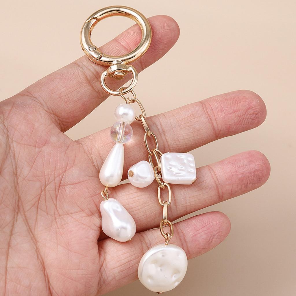 Elegant Seashell Pearl Keychain For Women Stylish Beach Key Chain Accessory With Starfish Seahorse Charm for Women