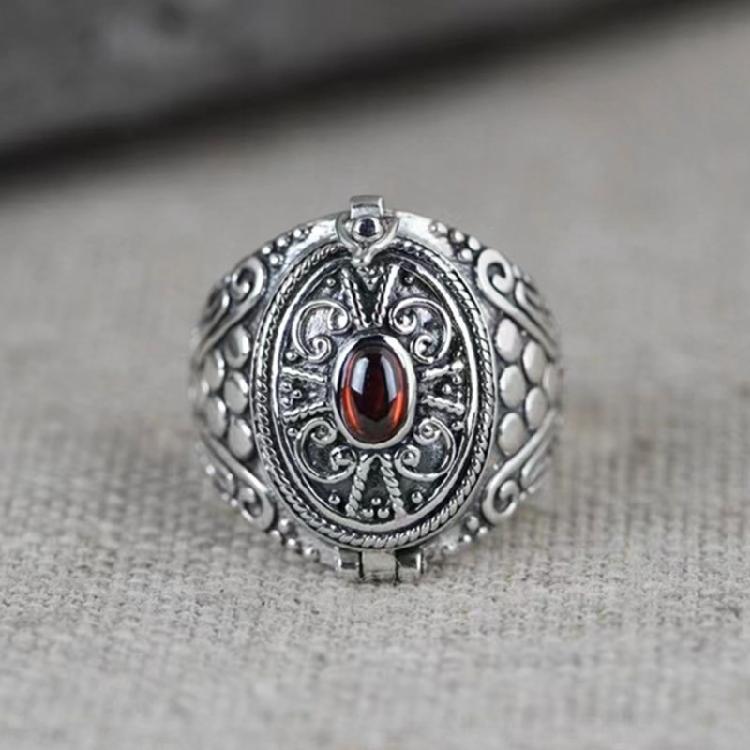Cultural Gawu Box Ring with Inner Chamber Adjustable Open Finger Ring Unisex Accessory for Parties and Daily Wear