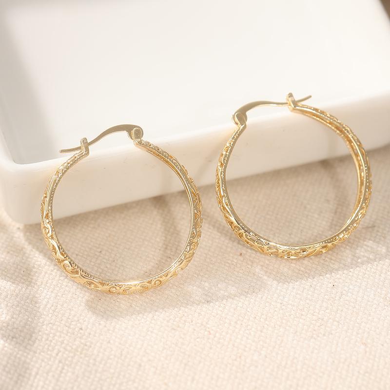 Vintage Golden Plated Hand- Carved Hollow Hoop Earrings for Women Fashion Classic Daily Banquet Jewelry Accessories Crafts Gifts