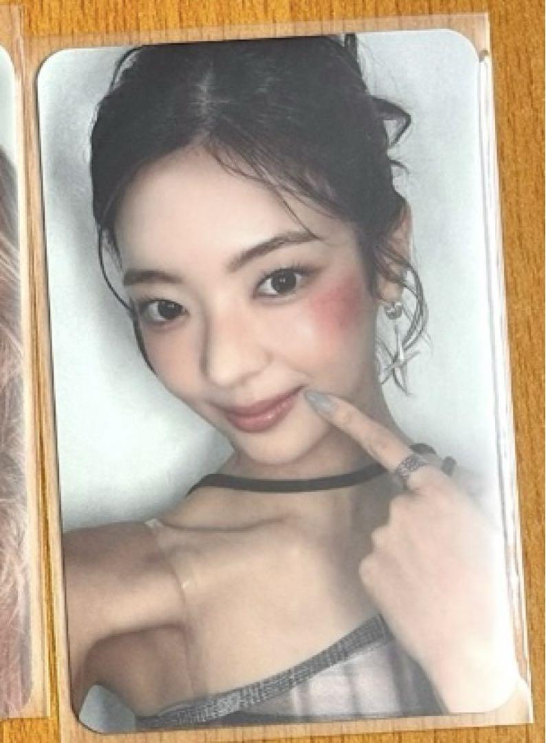 

[USED] itzy rear GWBG makestar pre-order bonus trading card