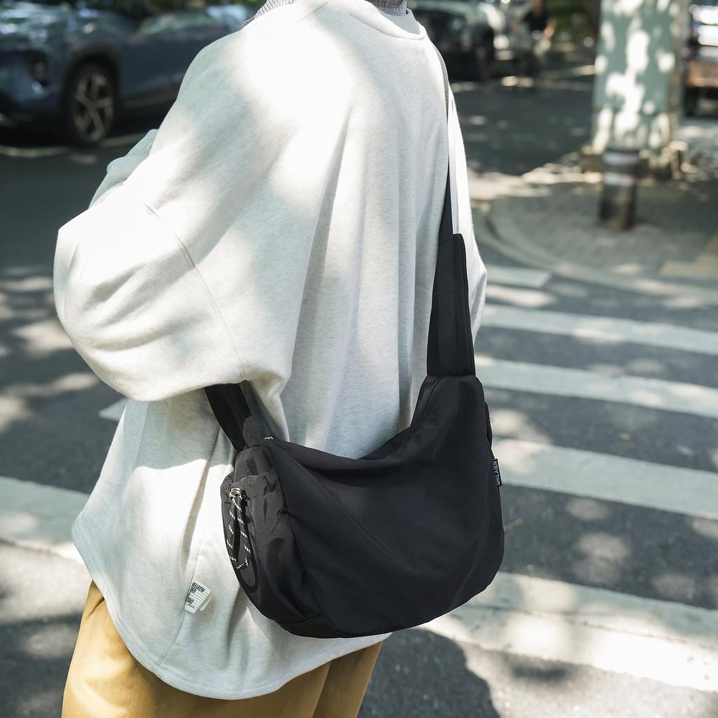 Large capacity simple casual shoulder bag new nylon cloth beautiful literary handbag for commuting to work crossbody bag for women