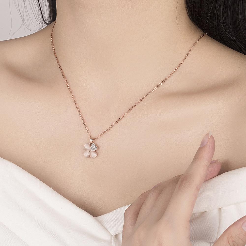 Flower Leaf Grass Necklace Pendant Female Zircon Crystal Stylish Necklace Pendant Necklace Necklace