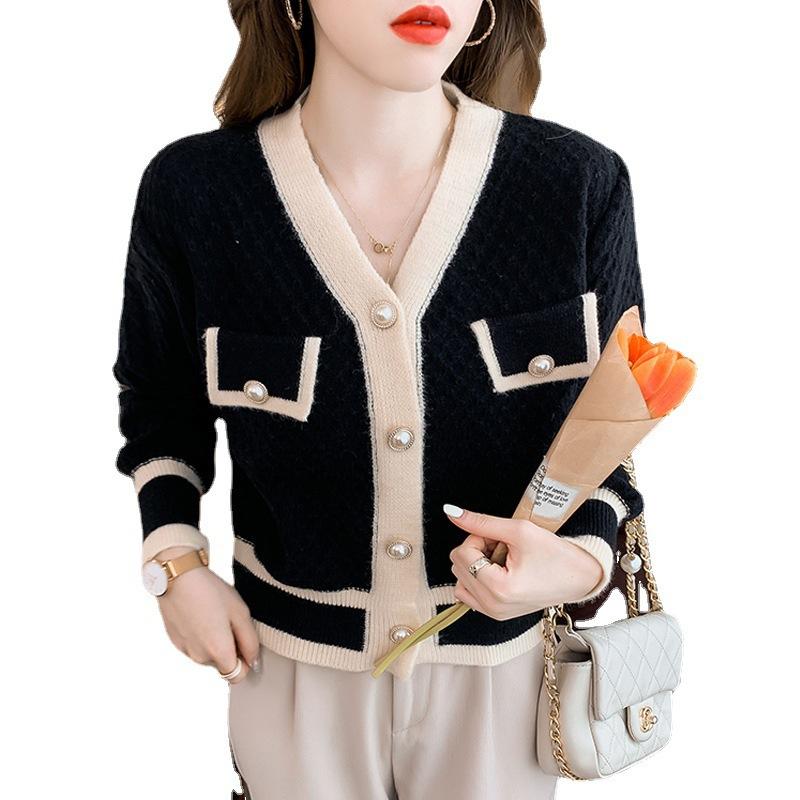 Single Breasted Knitted Sweater for Women Color Blocked Long Sleeved Sweater Women's College Style