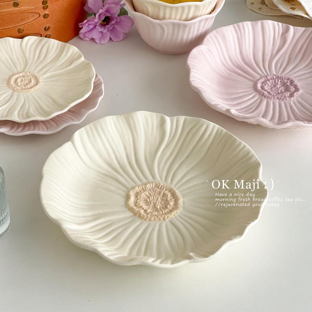 Exquisite Ceramic Breakfast and Dessert Plate for Elegant Table Settings