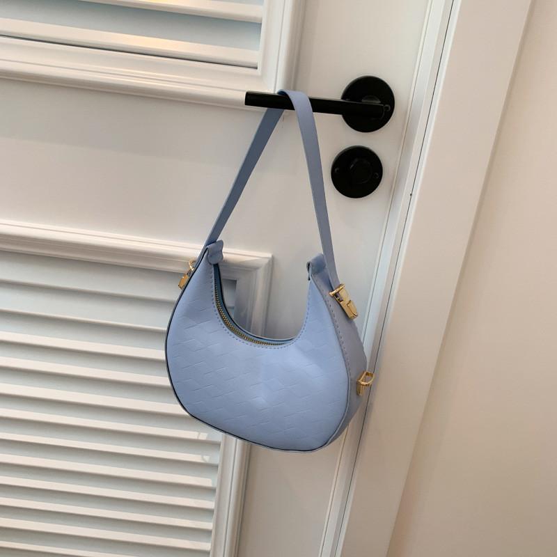 Fashionable Street Style Small Shoulder Bag Luxurious Pu Fabric With Soft Texture For Everyday Looks