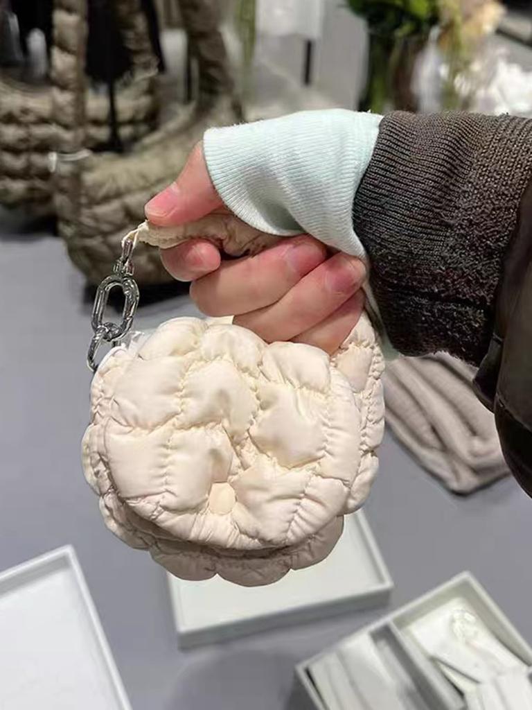 Mini Change Bag, Pendant Clutch Bag, Autumn And Winter Cloud Pleated Bag, Portable Decorative Versatile Small Bag.