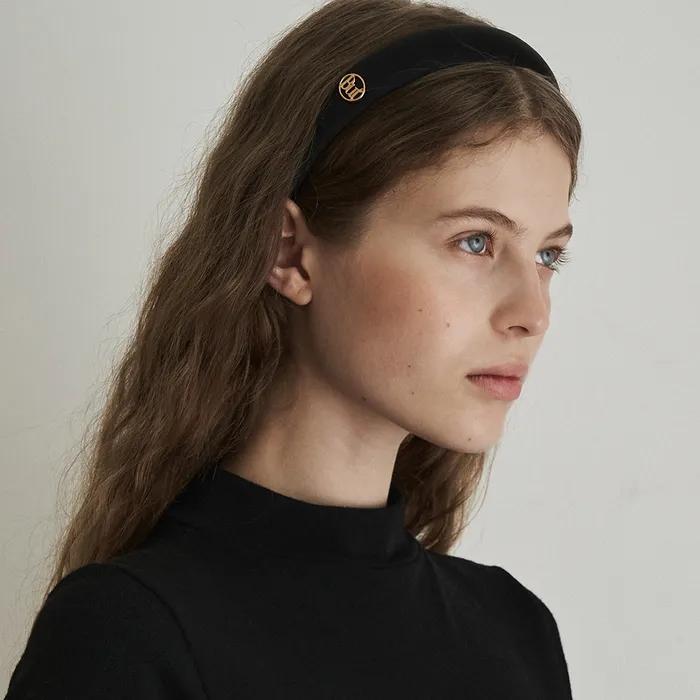 Button Hairband (Black)