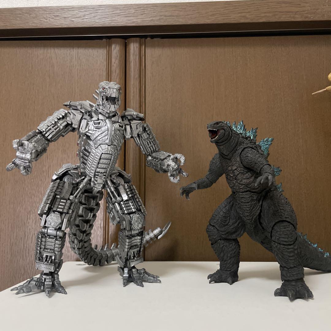 

[USED] Cheap MonsterArts Mechagodzilla & Godzilla