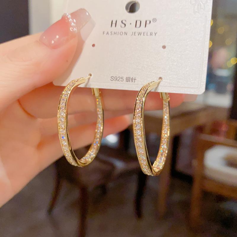 Female Personality Exaggerated Round Luxury Earrings 1 pair