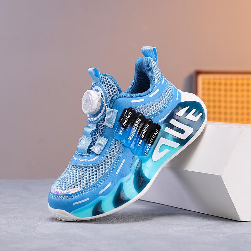 Boys' sneakers summer mesh breathable 2025 new children's mesh shoes medium and older boys' non-slip soft-soled running shoes