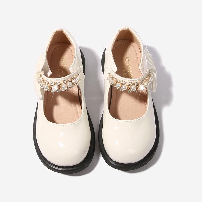 

Girls leather shoes, little girls soft-soled children s shoes, student piano performance shoes, little princess black performance shoes, school 37 білий