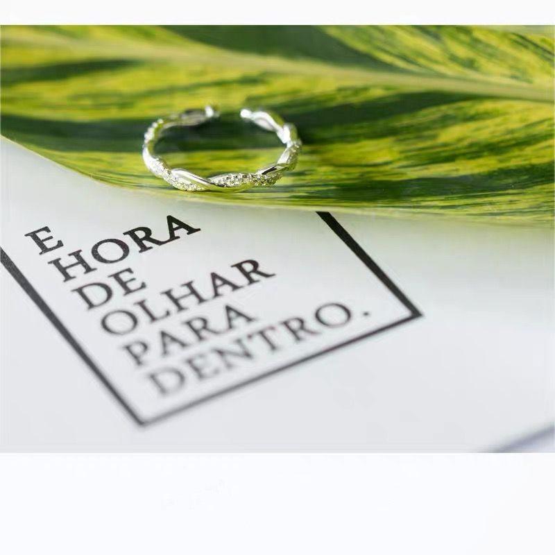925 Silver Women's Korean Rhinestone Twist Ring, Adjustable, Simple and Stylish, Perfect Gift