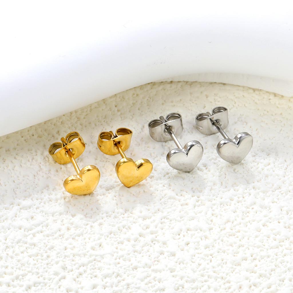 Elegant Small Glossy Heart Earrings Fashion Versatile High-End Ear Accessories