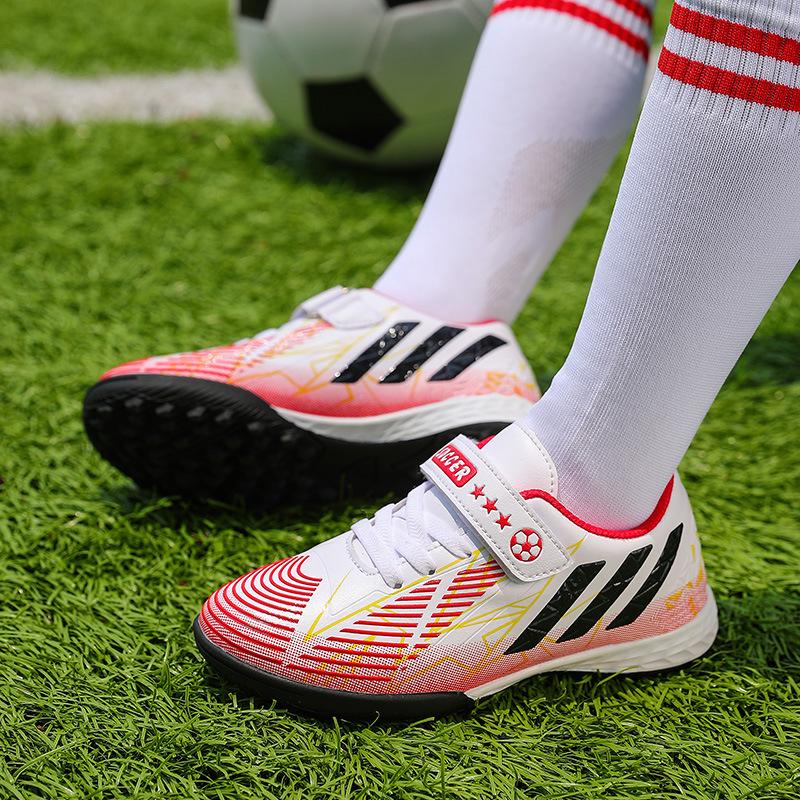 Children's Professional Football Shoes Broken Nail Sports Shoes Primary School Students Training Shoes Non-slip Football Shoes Factory Foreign Trade