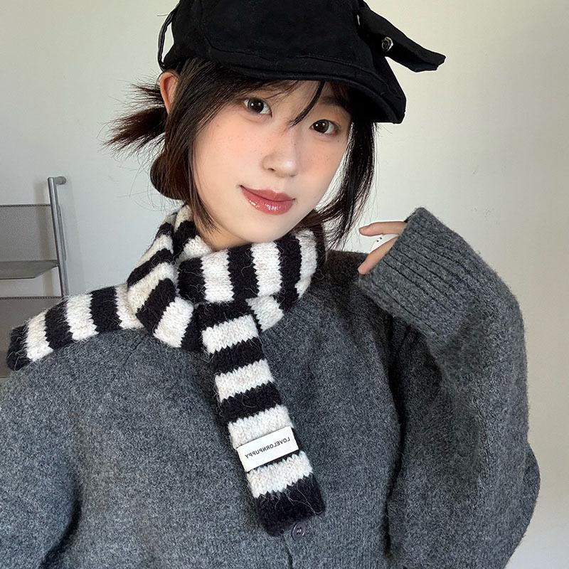 American Artistic Striped Sweet & Spicy Fashionable Women's Scarf for a Stylish Autumn & Winter Look