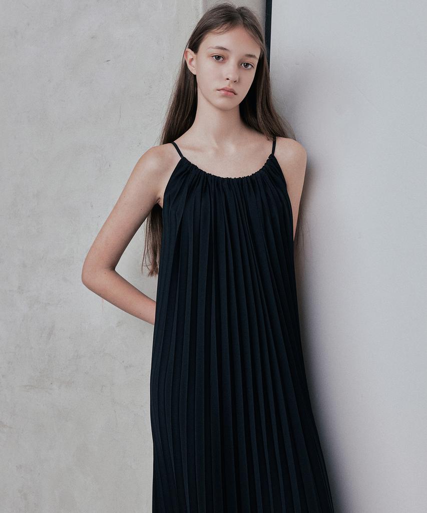 Rank 5 [Nellie] Pleats One-Piece