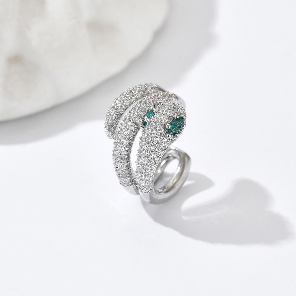 Green Eyed Spirit Snake Without Ear Hole Ear Bone Clip, High-end Feeling, Light Luxury Personality, Retro Snake Shaped Earrings