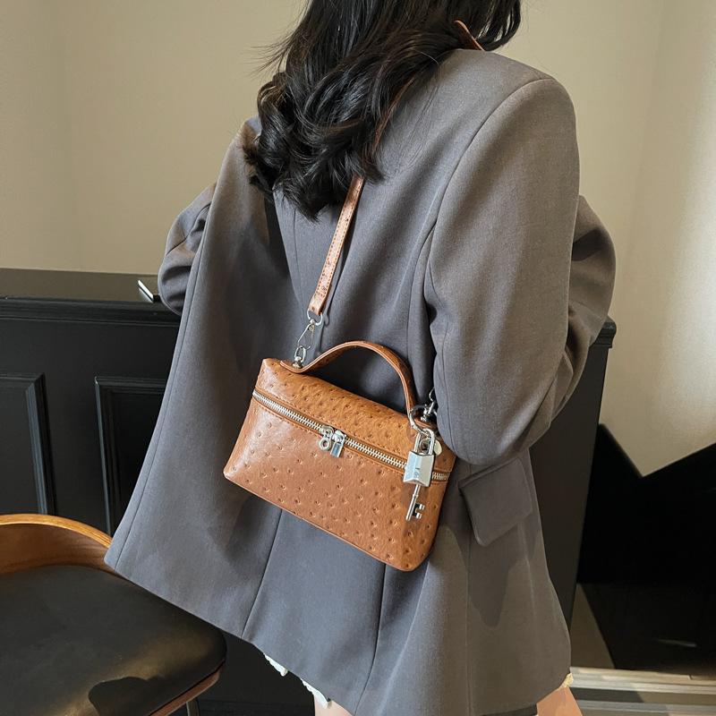 2026 spring new bucket bag casual texture commuter portable shoulder messenger bag women's bag