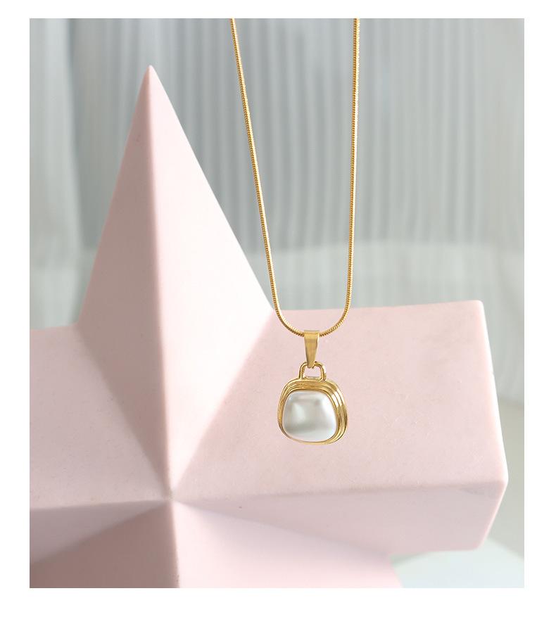 Elegant Black & White Faux Pearl Pendant Necklace for Women with Gold-Plated Titanium Steel Snake Chain