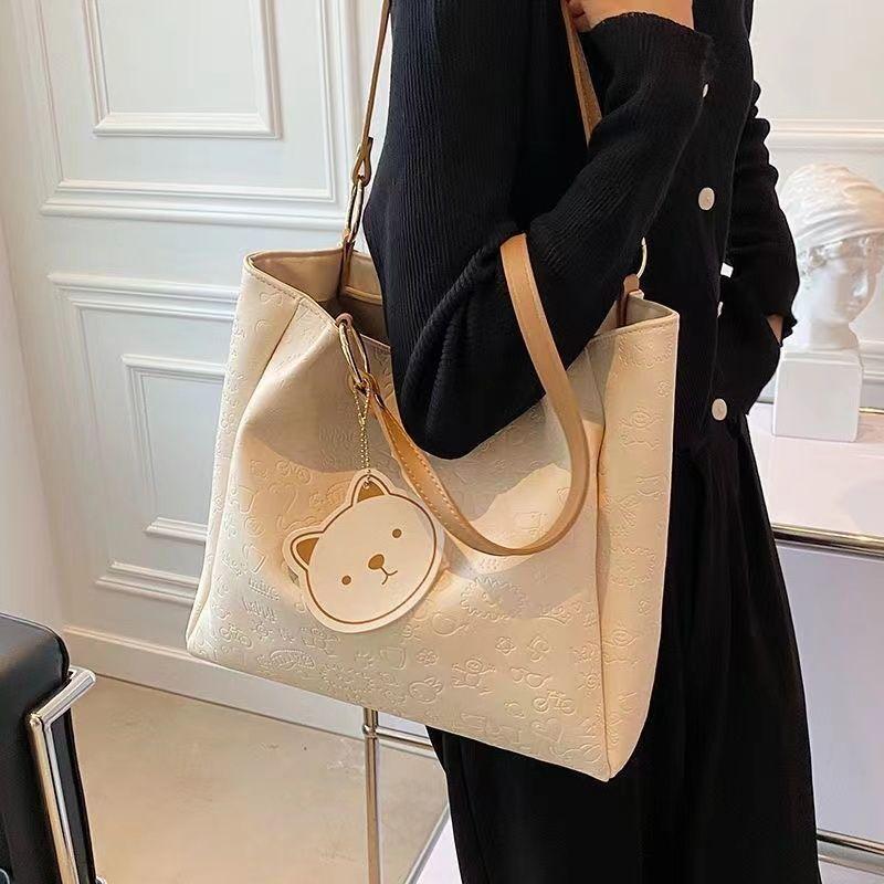 Women's Handbags with Large Capacity Package Single Shoulder Large Package Niche Design Class Commuter Bag Tote Bag