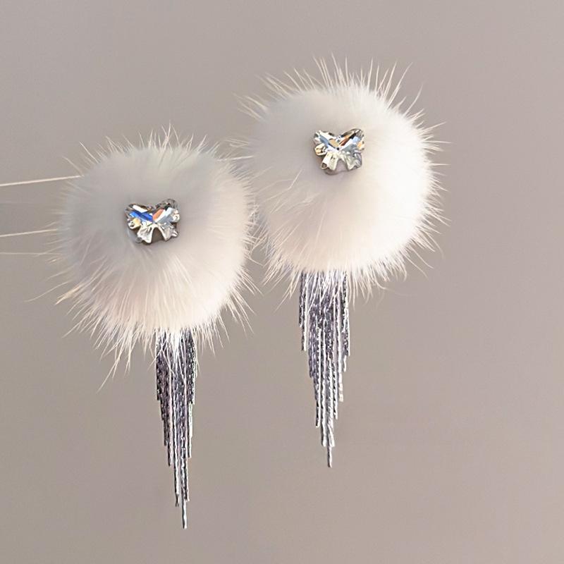 

Новые изысканные роскошные темпераментные плюшевые серьги с кисточками и цирконием с бантом, женские серьги