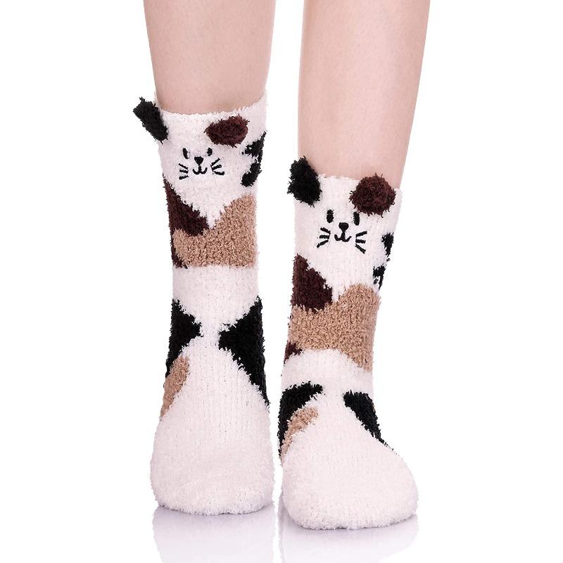 Autumn and winter women's socks, cute animal giraffe cat coral fleece sleeping floor slippers socks winter thermal socks