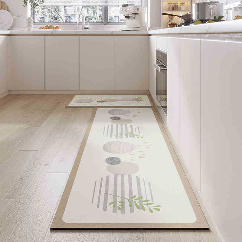 Kleine frische Küchenbodenmatte absorbiert Wasser, absorbiert Öl, trocknet schnell und ist pflegeleicht. Langer Streifen Fußmatte ist rutschfest, verschleiß