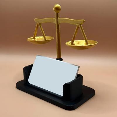 Wizytownik Wagi Sprawiedliwości Stojak na Karty Praktyczny Dekoracyjny Organizer na Biurko do Kancelarii Prawnej i Użytku Profesjonalnego