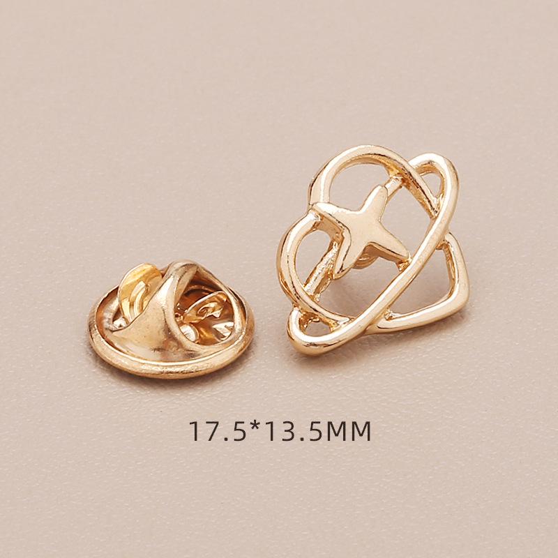 High-End No-Sew Clover Bow Brooch for Shirt Collars