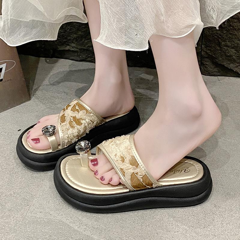 Beautiful Set of Toe Slippers for Women's Summer Outer Wear Fashion 2025 New Thick-bottomed Versatile Rhinestones with Skirts, Beach Cool Slippers