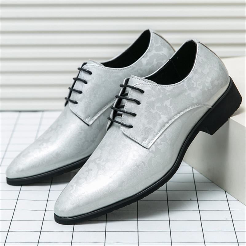 Luxury Fashion New Men's Charm White Lace Up Patent Leather Oxford Shoes Designer Formal Wedding Prom Dress Homecoming Footwear