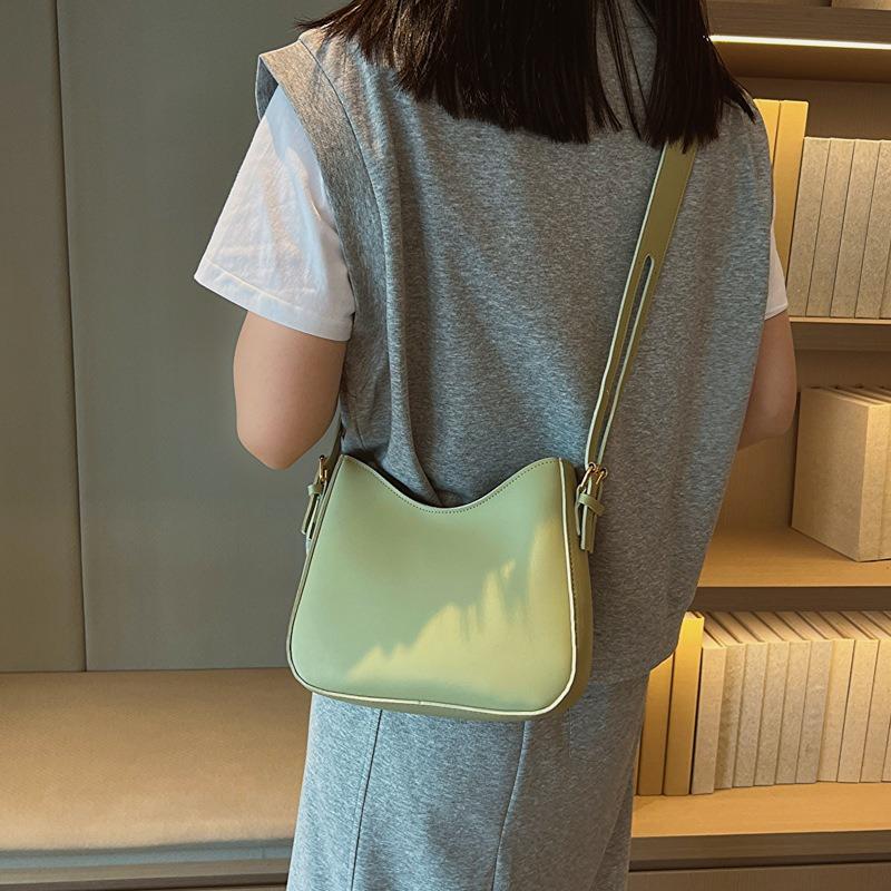 Pu Shoulder Women's Bag Retro Simple Messenger Small Square Bag Autumn Popular Fashion Commuter Tote Bag