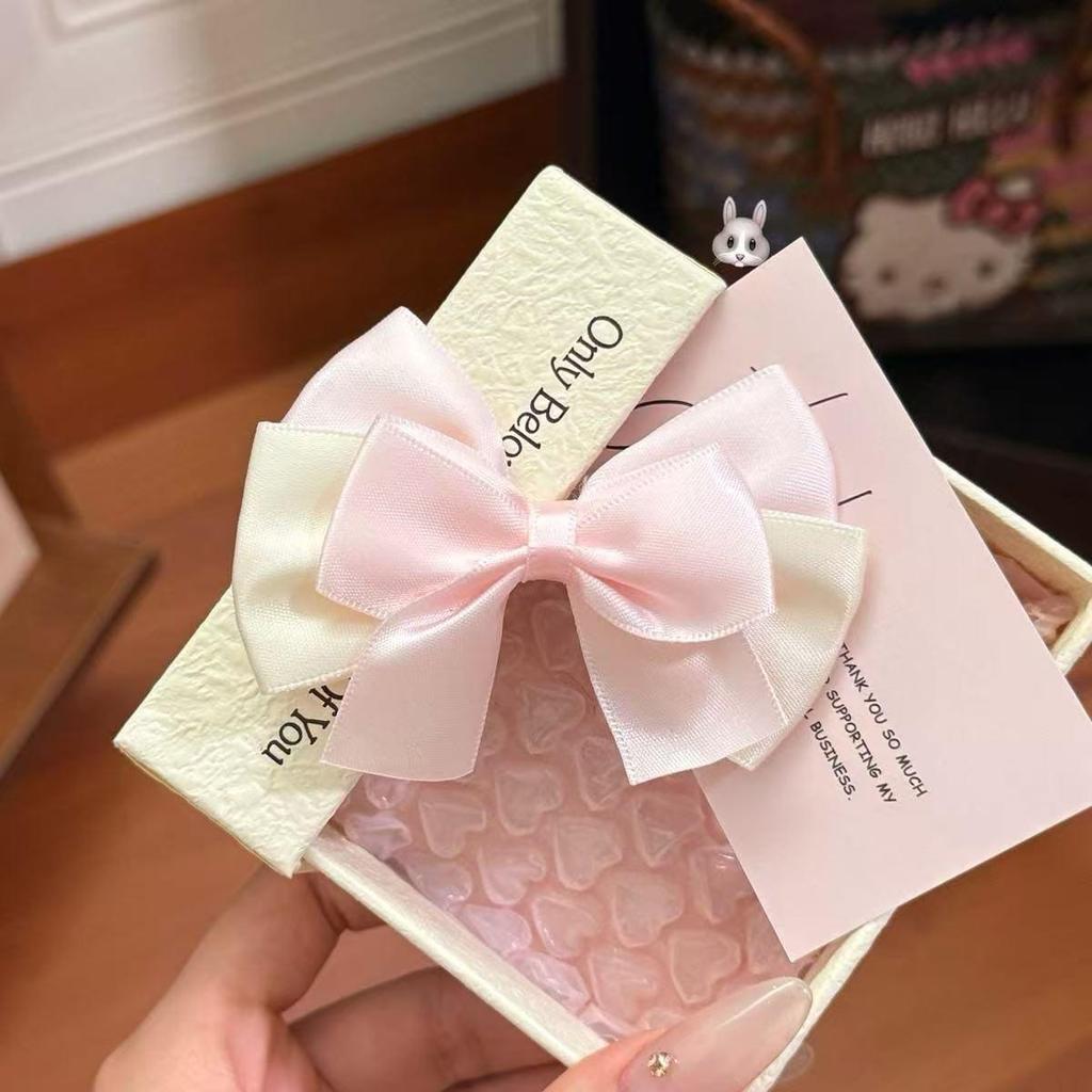 Gentle White Lace Bow Duckbill Clip for Bangs & Ponytails