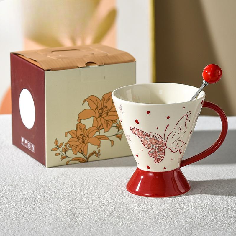 

Подарочная коробка кофейной чашки с бабочкой, свадебный подарок, керамика для женщин, личное, ощущение высокого класса, легкая роскошь, высокая внешность 320ml